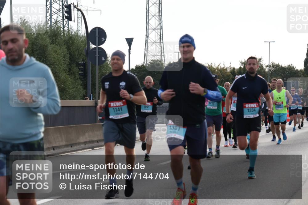 03.10.2024 - Köhlbrandbrückenlauf Luisa Fischer http://msf.ph/oto/7144704 03.10.2024 09:11:51 Position 3 1, 1141, 1091, 1301, 1202, 1334, 2659, 1413, 1437 meine-sportfotos.de