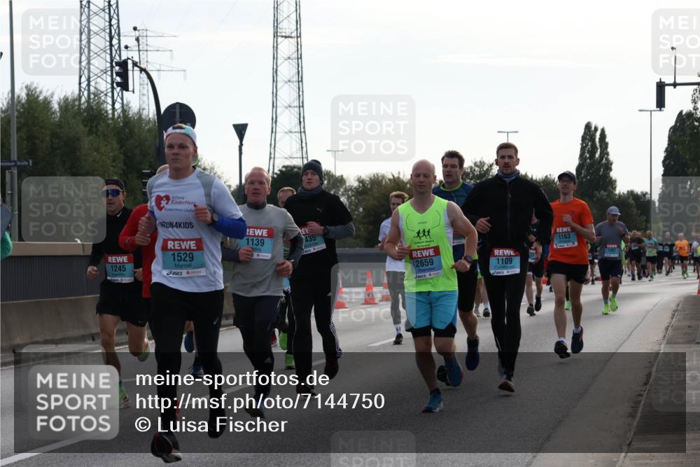 03.10.2024 - Köhlbrandbrückenlauf Luisa Fischer http://msf.ph/oto/7144750 03.10.2024 09:11:56 Position 3 4, 1139, 435, 1245, 1529, 2659, 1163, 1109, 1307 meine-sportfotos.de