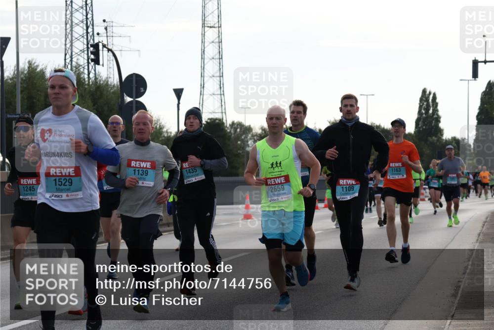 03.10.2024 - Köhlbrandbrückenlauf Luisa Fischer http://msf.ph/oto/7144756 03.10.2024 09:11:57 Position 3 4, 1245, 1529, 1139, 1435, 2659, 1109, 1163 meine-sportfotos.de