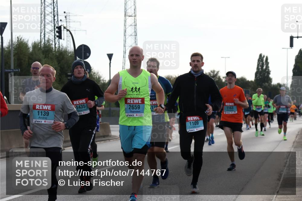 03.10.2024 - Köhlbrandbrückenlauf Luisa Fischer http://msf.ph/oto/7144767 03.10.2024 09:11:58 Position 3 1139, 1435, 2017, 2659, 170, 1109, 1163 meine-sportfotos.de