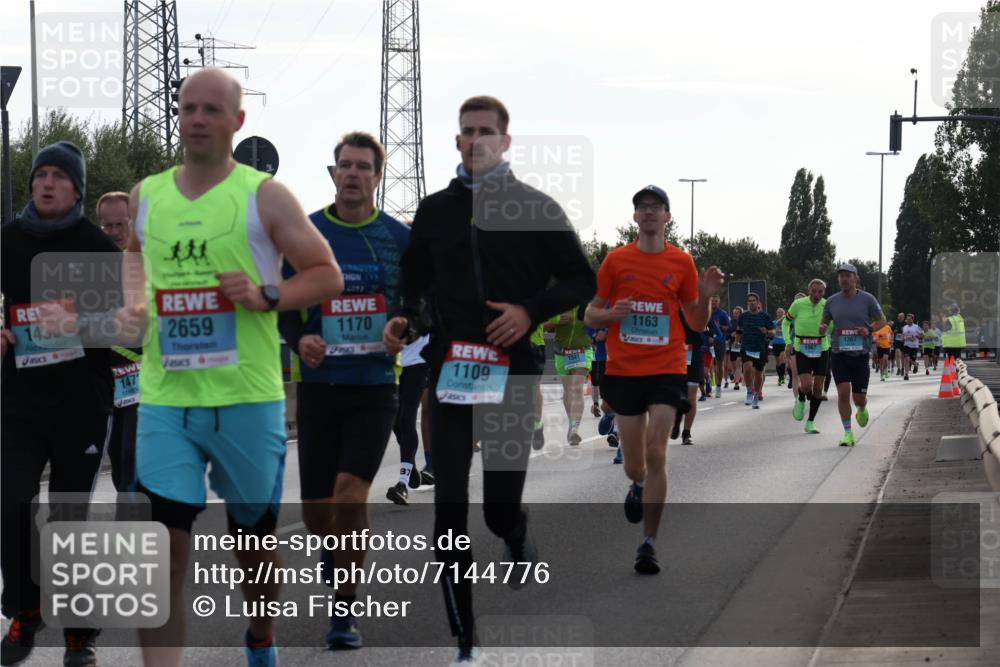 03.10.2024 - Köhlbrandbrückenlauf Luisa Fischer http://msf.ph/oto/7144776 03.10.2024 09:11:59 Position 3 1455, 147, 2659, 2017, 1170, 7, 1109, 1163, 1307, 1067, 1391 meine-sportfotos.de