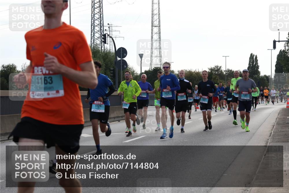 03.10.2024 - Köhlbrandbrückenlauf Luisa Fischer http://msf.ph/oto/7144804 03.10.2024 09:12:02 Position 3 1163, 1250, 1121, 1493, 1413, 1068, 1437, 106, 1307 meine-sportfotos.de