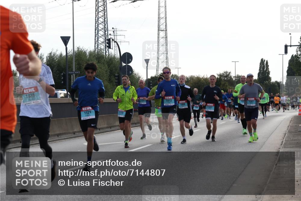 03.10.2024 - Köhlbrandbrückenlauf Luisa Fischer http://msf.ph/oto/7144807 03.10.2024 09:12:02 Position 3 18, 1438, 1121, 1250, 1493, 1413, 1068, 1437, 106, 1307 meine-sportfotos.de
