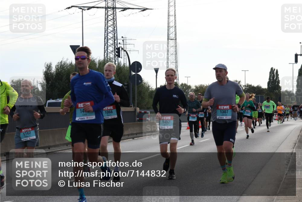 03.10.2024 - Köhlbrandbrückenlauf Luisa Fischer http://msf.ph/oto/7144832 03.10.2024 09:12:05 Position 3 14, 1068, 1162, 1437, 1089, 1307, 1327 meine-sportfotos.de
