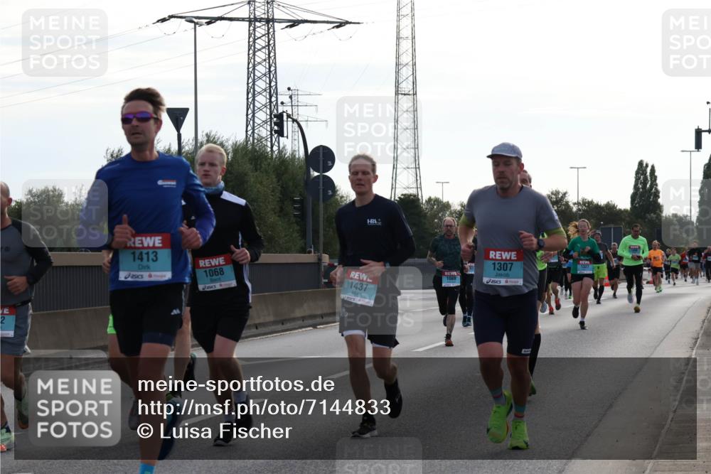 03.10.2024 - Köhlbrandbrückenlauf Luisa Fischer http://msf.ph/oto/7144833 03.10.2024 09:12:05 Position 3 2, 1413, 1068, 1437, 1307, 1089, 1327 meine-sportfotos.de