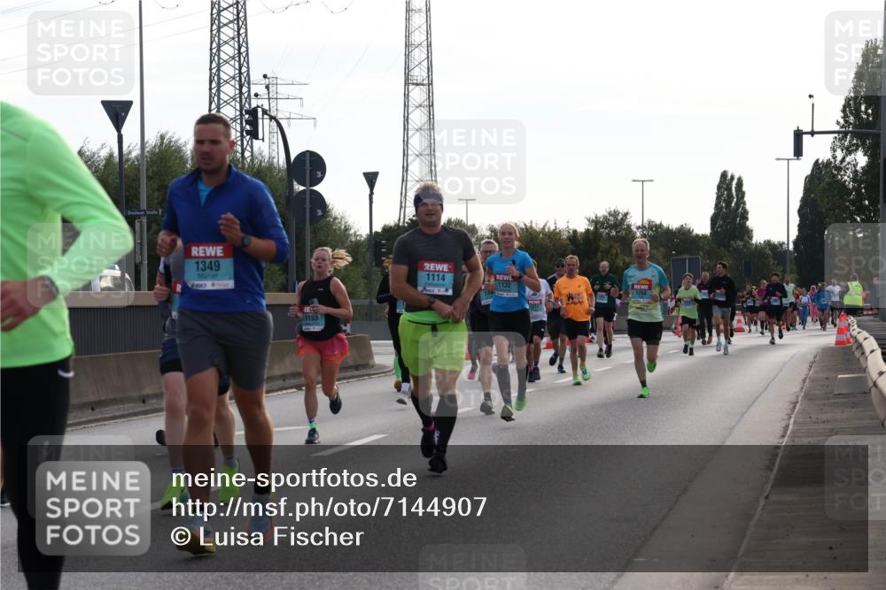 03.10.2024 - Köhlbrandbrückenlauf Luisa Fischer http://msf.ph/oto/7144907 03.10.2024 09:12:15 Position 3 1349, 1193, 1114, 1132, 134, 1268 meine-sportfotos.de