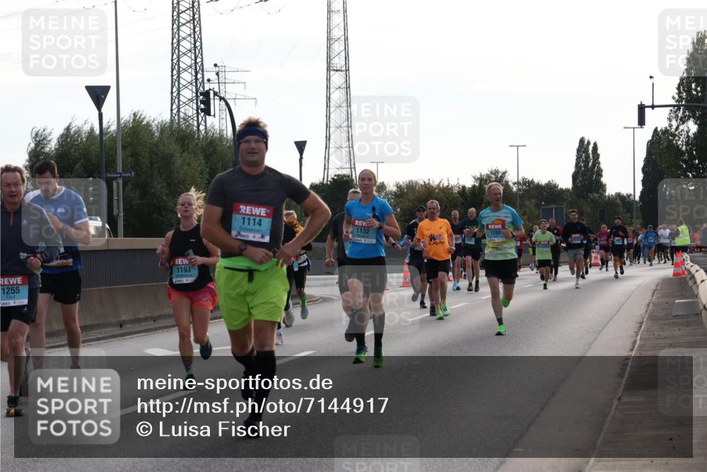 03.10.2024 - Köhlbrandbrückenlauf Luisa Fischer http://msf.ph/oto/7144917 03.10.2024 09:12:17 Position 3 1255, 1193, 1268, 1114, 1132 meine-sportfotos.de