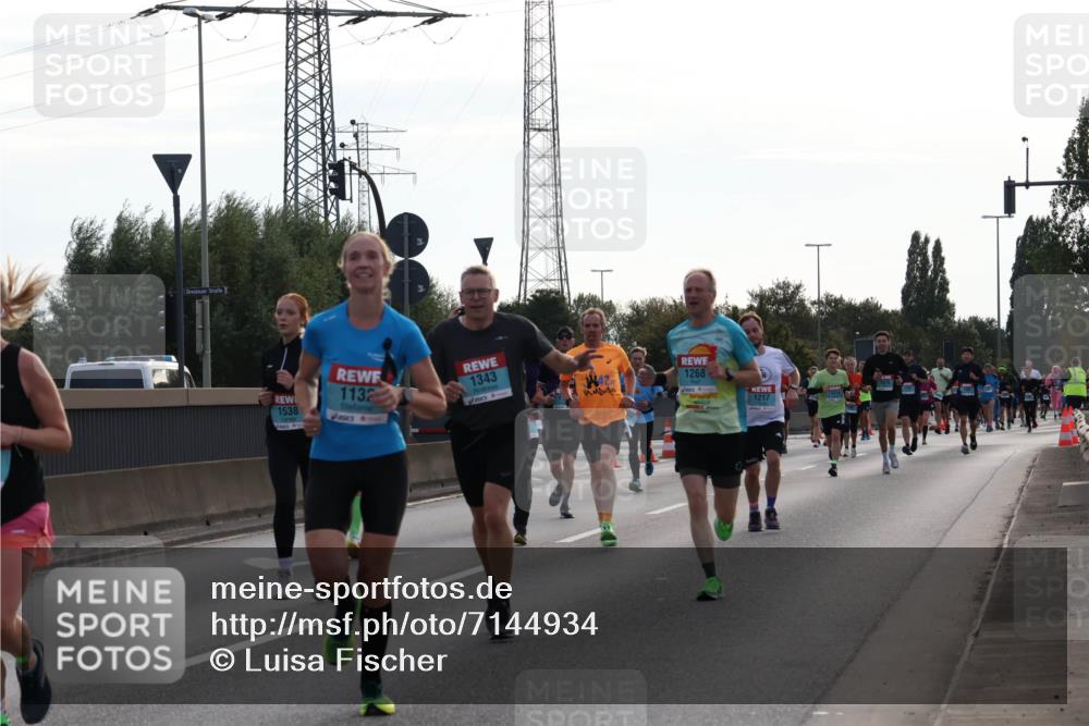 03.10.2024 - Köhlbrandbrückenlauf Luisa Fischer http://msf.ph/oto/7144934 03.10.2024 09:12:19 Position 3 1538, 1132, 1343, 42, 1268, 272, 1217 meine-sportfotos.de