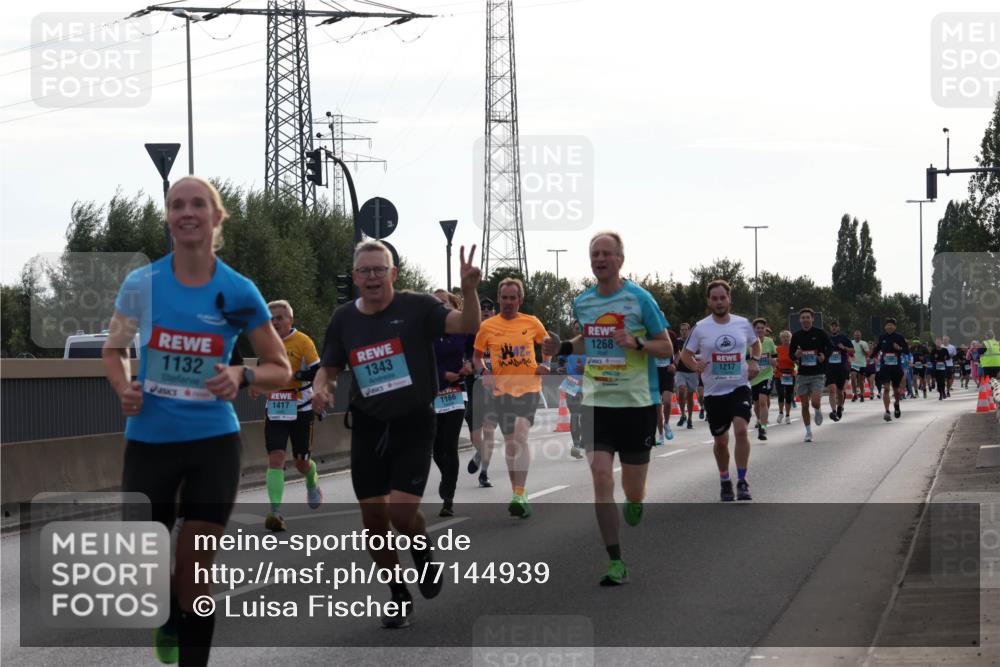03.10.2024 - Köhlbrandbrückenlauf Luisa Fischer http://msf.ph/oto/7144939 03.10.2024 09:12:19 Position 3 1132, 1417, 1343, 1166, 1268, 202, 1217 meine-sportfotos.de