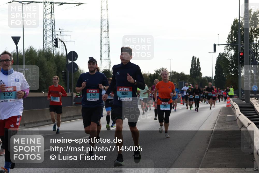 03.10.2024 - Köhlbrandbrückenlauf Luisa Fischer http://msf.ph/oto/7145005 03.10.2024 09:12:31 Position 3 1439, 1743, 1075, 1680, 1462 meine-sportfotos.de
