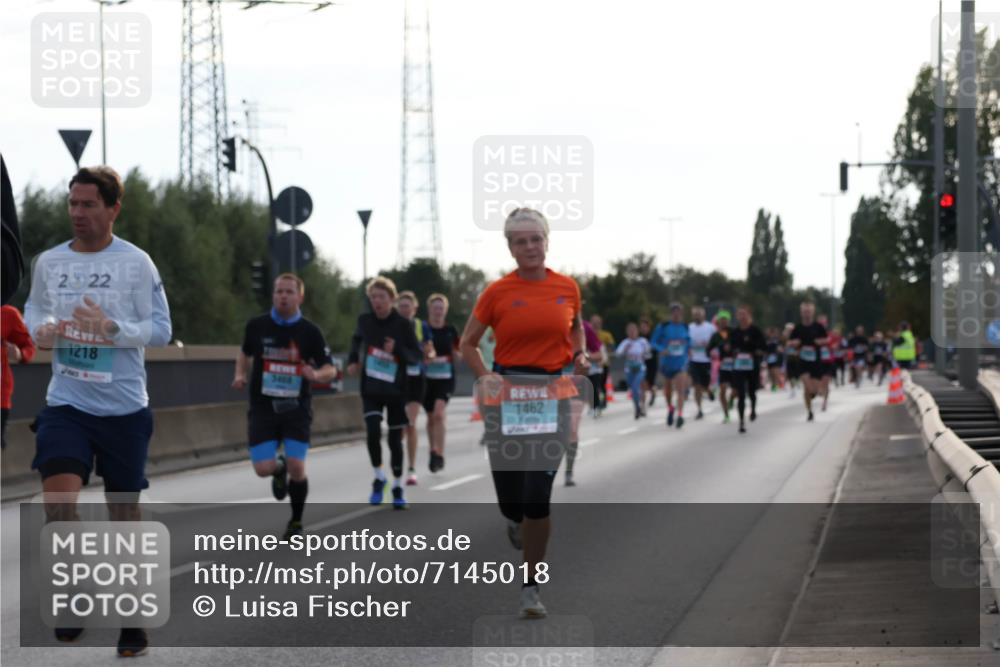 03.10.2024 - Köhlbrandbrückenlauf Luisa Fischer http://msf.ph/oto/7145018 03.10.2024 09:12:33 Position 3 2022, 1218, 3468, 1462 meine-sportfotos.de