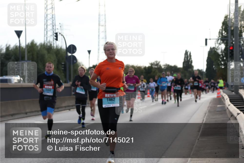 03.10.2024 - Köhlbrandbrückenlauf Luisa Fischer http://msf.ph/oto/7145021 03.10.2024 09:12:33 Position 3 3468, 1462 meine-sportfotos.de