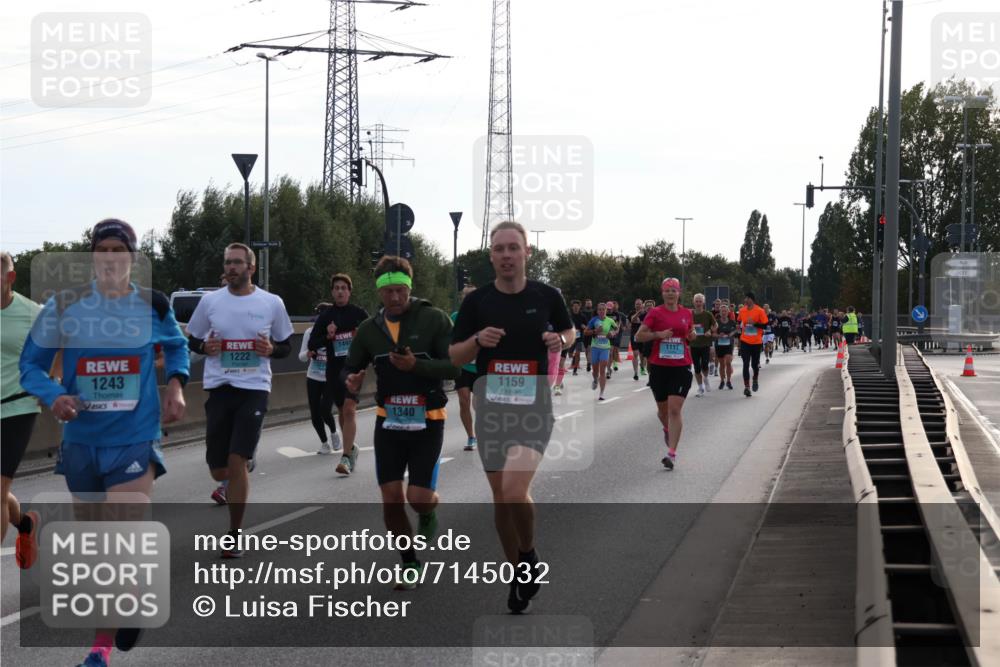 03.10.2024 - Köhlbrandbrückenlauf Luisa Fischer http://msf.ph/oto/7145032 03.10.2024 09:12:44 Position 3 1243, 149, 1222, 1340, 1159, 1117 meine-sportfotos.de
