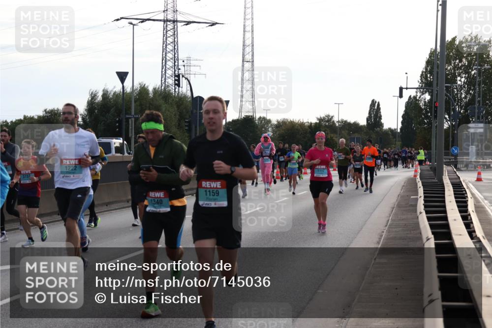 03.10.2024 - Köhlbrandbrückenlauf Luisa Fischer http://msf.ph/oto/7145036 03.10.2024 09:12:45 Position 3 3737, 1222, 1340, 1159, 1117 meine-sportfotos.de