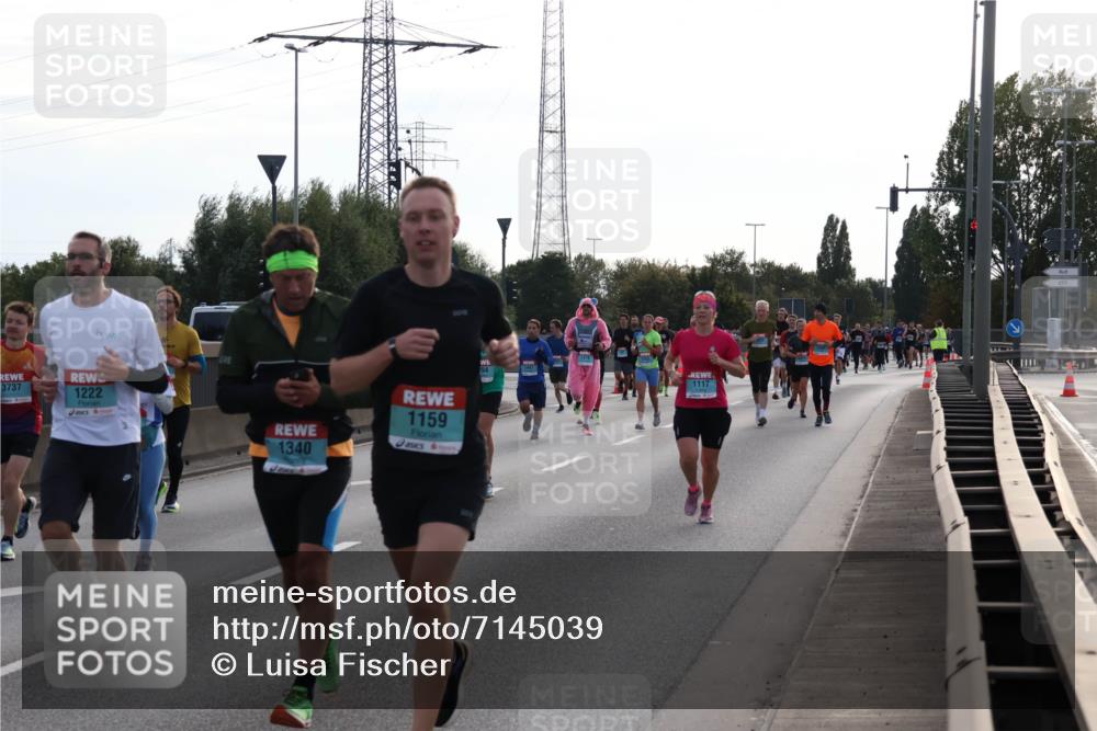 03.10.2024 - Köhlbrandbrückenlauf Luisa Fischer http://msf.ph/oto/7145039 03.10.2024 09:12:45 Position 3 3737, 1222, 1340, 1159, 94, 1117 meine-sportfotos.de