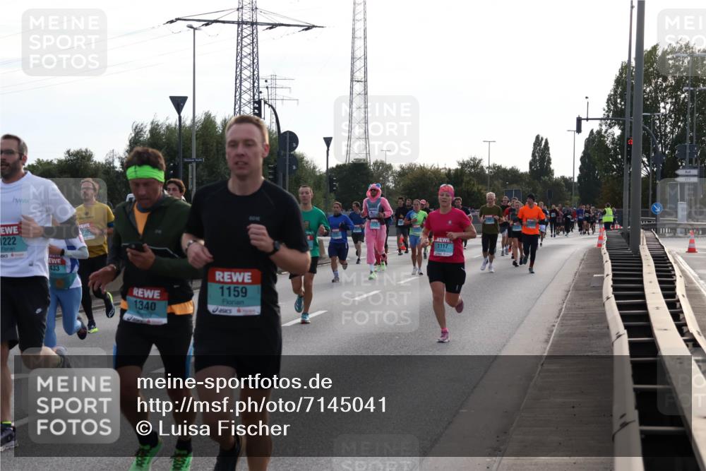 03.10.2024 - Köhlbrandbrückenlauf Luisa Fischer http://msf.ph/oto/7145041 03.10.2024 09:12:45 Position 3 1222, 2560, 433, 1340, 1159, 1117 meine-sportfotos.de