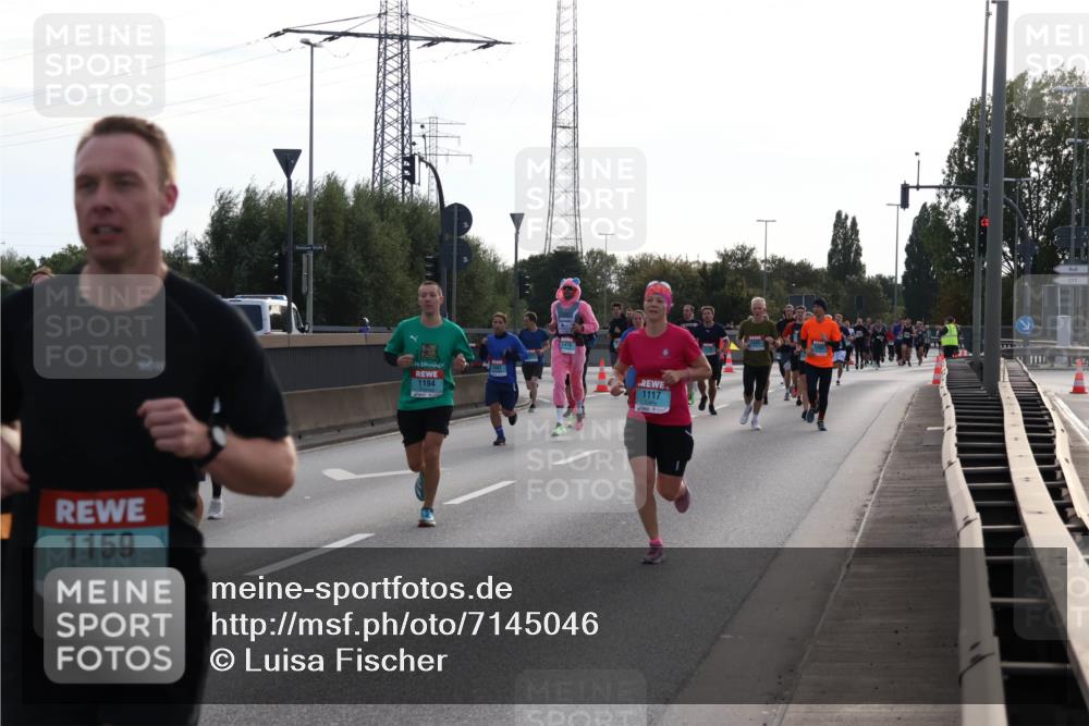 03.10.2024 - Köhlbrandbrückenlauf Luisa Fischer http://msf.ph/oto/7145046 03.10.2024 09:12:46 Position 3 1159, 1447, 1194, 1117 meine-sportfotos.de