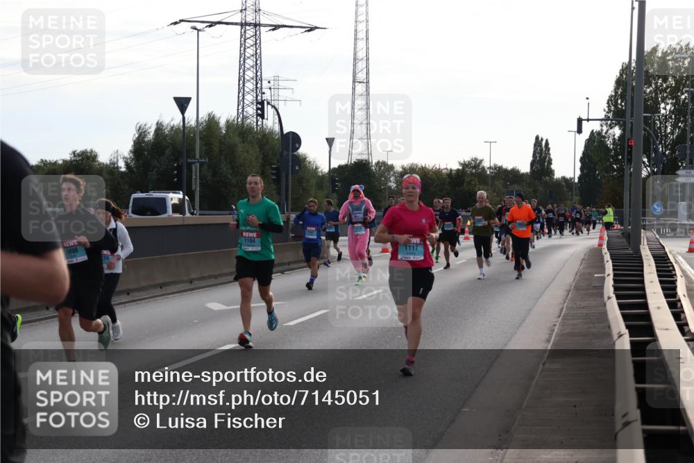 03.10.2024 - Köhlbrandbrückenlauf Luisa Fischer http://msf.ph/oto/7145051 03.10.2024 09:12:46 Position 3 1498, 39, 1194, 1117 meine-sportfotos.de