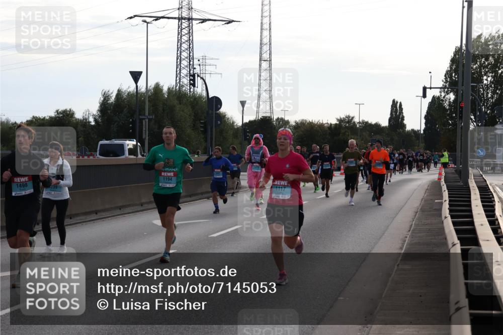 03.10.2024 - Köhlbrandbrückenlauf Luisa Fischer http://msf.ph/oto/7145053 03.10.2024 09:12:46 Position 3 1498, 239, 1194, 1117 meine-sportfotos.de