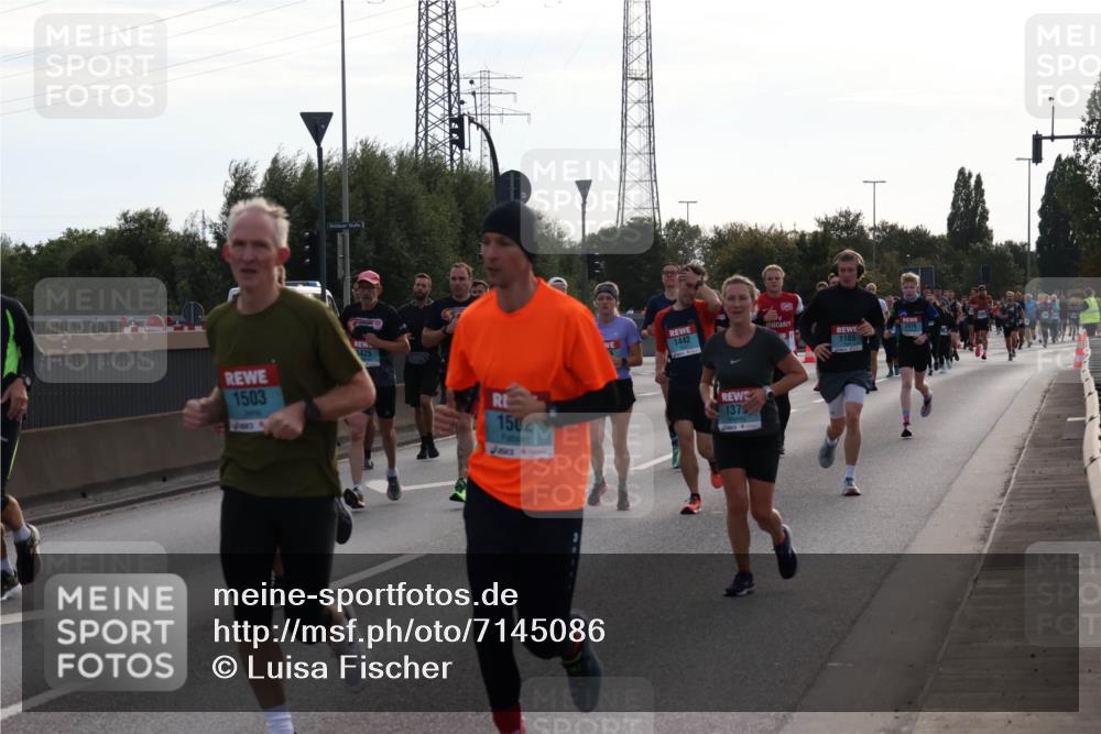 03.10.2024 - Köhlbrandbrückenlauf Luisa Fischer http://msf.ph/oto/7145086 03.10.2024 09:12:53 Position 3 1503, 1502, 1442, 1185, 1379 meine-sportfotos.de