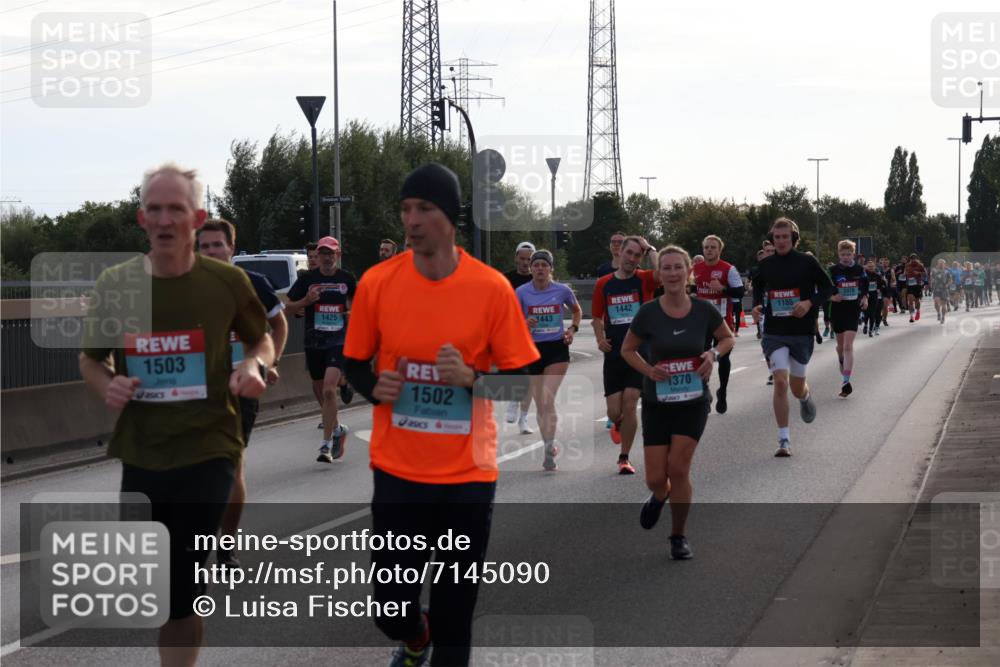 03.10.2024 - Köhlbrandbrückenlauf Luisa Fischer http://msf.ph/oto/7145090 03.10.2024 09:12:54 Position 3 1503, 1425, 1502, 1443, 1442, 1185, 1370 meine-sportfotos.de