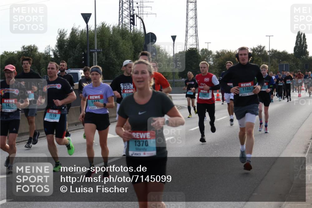 03.10.2024 - Köhlbrandbrückenlauf Luisa Fischer http://msf.ph/oto/7145099 03.10.2024 09:12:56 Position 3 1425, 1119, 1442, 155, 1370, 1630, 1266, 1185 meine-sportfotos.de
