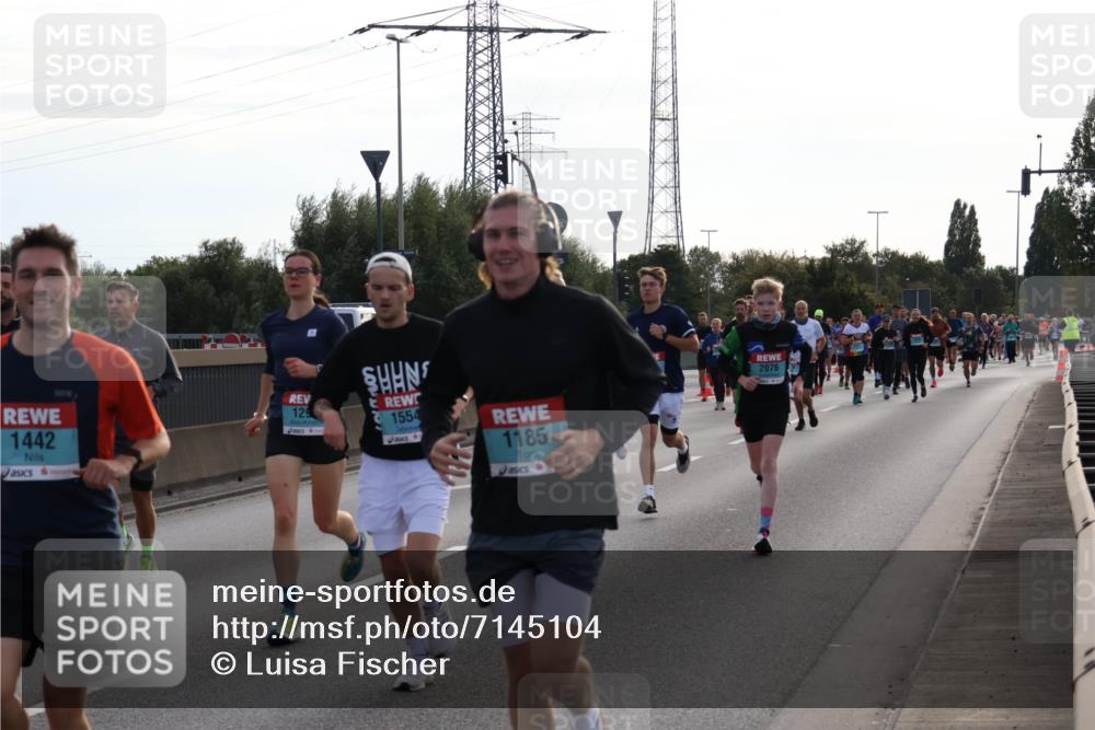 03.10.2024 - Köhlbrandbrückenlauf Luisa Fischer http://msf.ph/oto/7145104 03.10.2024 09:12:58 Position 3 1442, 129, 1554, 1185, 2076 meine-sportfotos.de