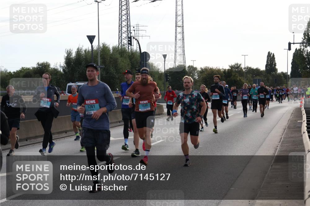 03.10.2024 - Köhlbrandbrückenlauf Luisa Fischer http://msf.ph/oto/7145127 03.10.2024 09:13:11 Position 3 1284, 1867, 147, 1261, 1533, 1763 meine-sportfotos.de