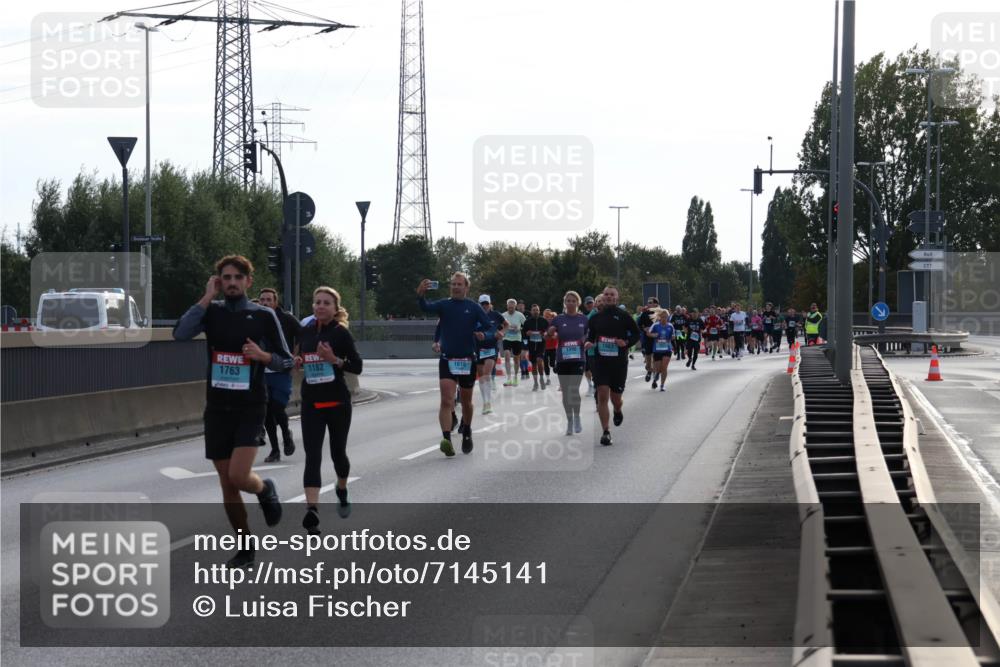 03.10.2024 - Köhlbrandbrückenlauf Luisa Fischer http://msf.ph/oto/7145141 03.10.2024 09:13:14 Position 3 1763, 1182, 1615 meine-sportfotos.de