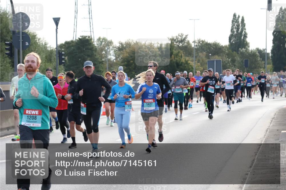 03.10.2024 - Köhlbrandbrückenlauf Luisa Fischer http://msf.ph/oto/7145161 03.10.2024 09:13:21 Position 3 1208, 481, 1321, 1262, 112, 1427 meine-sportfotos.de