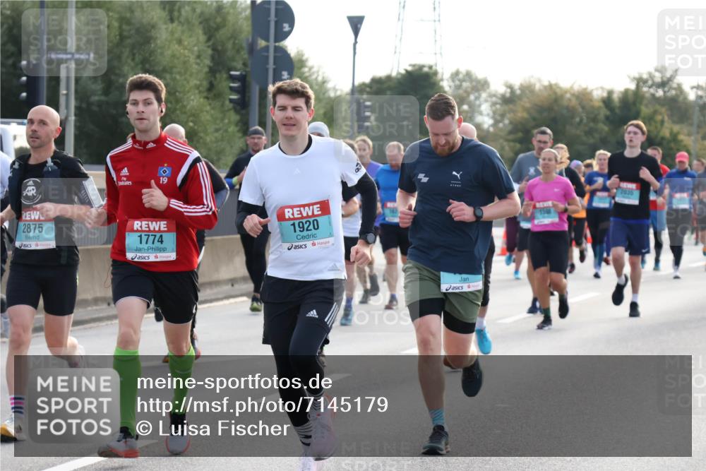 03.10.2024 - Köhlbrandbrückenlauf Luisa Fischer http://msf.ph/oto/7145179 03.10.2024 09:13:34 Position 3 2875, 1774, 1920, 1588, 2035 meine-sportfotos.de