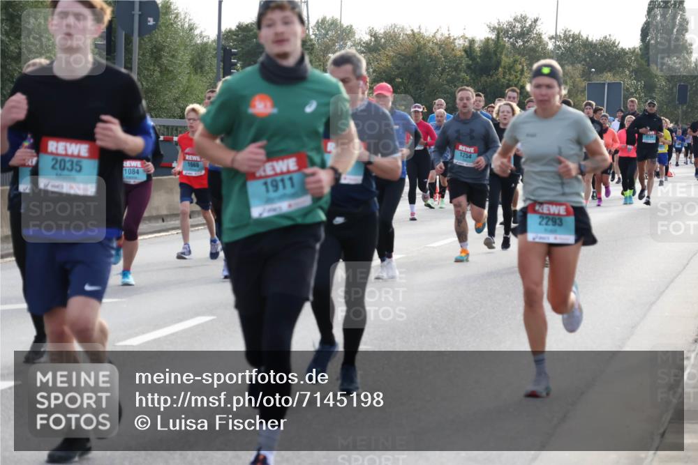 03.10.2024 - Köhlbrandbrückenlauf Luisa Fischer http://msf.ph/oto/7145198 03.10.2024 09:13:40 Position 3 2035, 1669, 1084, 1911, 1254, 2293 meine-sportfotos.de
