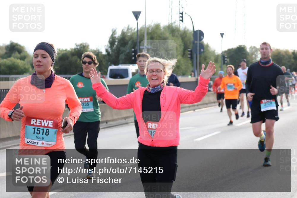03.10.2024 - Köhlbrandbrückenlauf Luisa Fischer http://msf.ph/oto/7145215 03.10.2024 09:13:57 Position 3 1518, 235, 17, 2000, 2728 meine-sportfotos.de