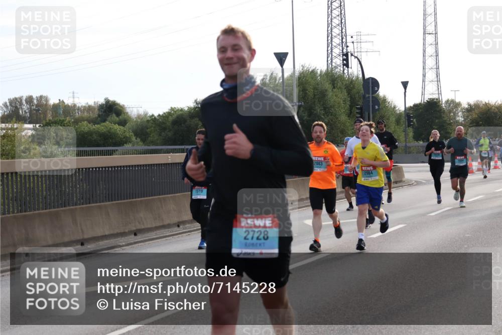 03.10.2024 - Köhlbrandbrückenlauf Luisa Fischer http://msf.ph/oto/7145228 03.10.2024 09:14:00 Position 3 1519, 2728, 2083, 2084, 1230, 1604 meine-sportfotos.de