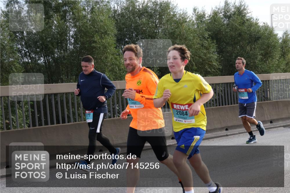 03.10.2024 - Köhlbrandbrückenlauf Luisa Fischer http://msf.ph/oto/7145256 03.10.2024 09:14:04 Position 3 519, 2, 2084, 1171 meine-sportfotos.de