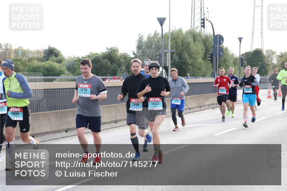 03.10.2024 - Köhlbrandbrückenlauf Luisa Fischer http://msf.ph/oto/7145277 03.10.2024 09:14:12 Position 3 22, 1934, 1279, 1694, 1637, 1143, 1848, 1523 meine-sportfotos.de