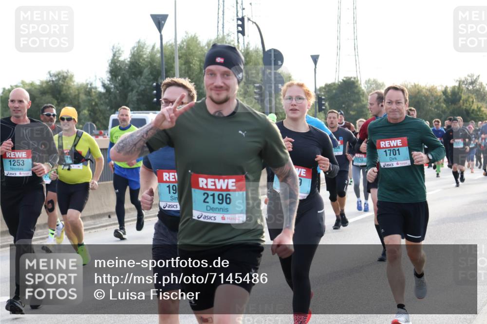 03.10.2024 - Köhlbrandbrückenlauf Luisa Fischer http://msf.ph/oto/7145486 03.10.2024 09:14:48 Position 3 1253, 19, 2196, 58, 1240, 1701 meine-sportfotos.de