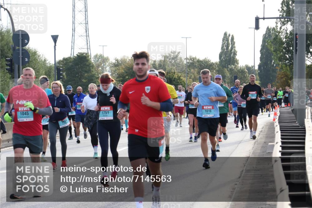 03.10.2024 - Köhlbrandbrückenlauf Luisa Fischer http://msf.ph/oto/7145563 03.10.2024 09:15:04 Position 3 1045, 2127, 7654, 18, 1751, 1616, 1831 meine-sportfotos.de