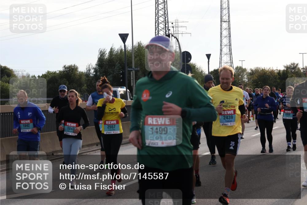 03.10.2024 - Köhlbrandbrückenlauf Luisa Fischer http://msf.ph/oto/7145587 03.10.2024 09:15:12 Position 3 1842, 1843, 2557, 1499, 2439, 21, 2050 meine-sportfotos.de
