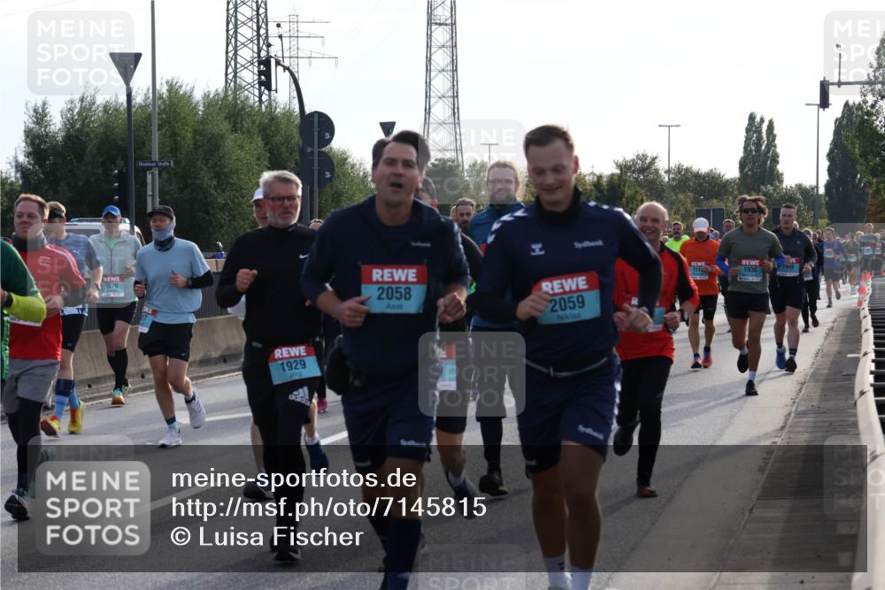 03.10.2024 - Köhlbrandbrückenlauf Luisa Fischer http://msf.ph/oto/7145815 03.10.2024 09:15:42 Position 3 1376, 1929, 2058, 2059, 1948, 1116, 1936 meine-sportfotos.de