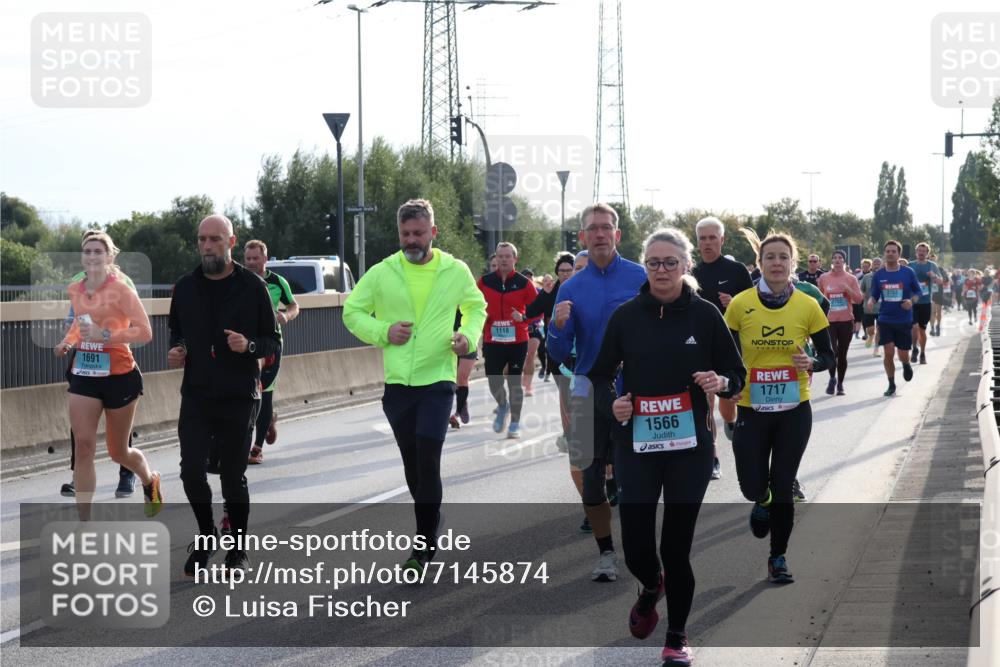03.10.2024 - Köhlbrandbrückenlauf Luisa Fischer http://msf.ph/oto/7145874 03.10.2024 09:15:54 Position 3 1691, 1118, 1566, 1717, 2753, 2752 meine-sportfotos.de