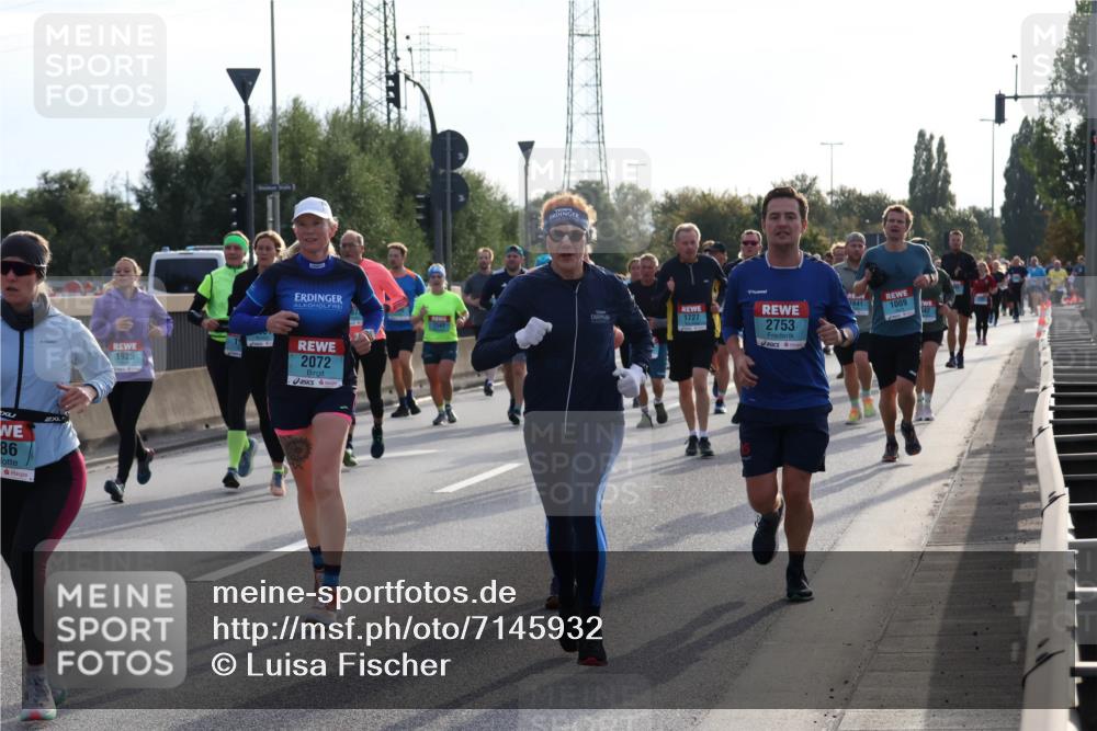 03.10.2024 - Köhlbrandbrückenlauf Luisa Fischer http://msf.ph/oto/7145932 03.10.2024 09:16:00 Position 3 86, 1925, 2072, 1727, 2753, 1641, 1009 meine-sportfotos.de