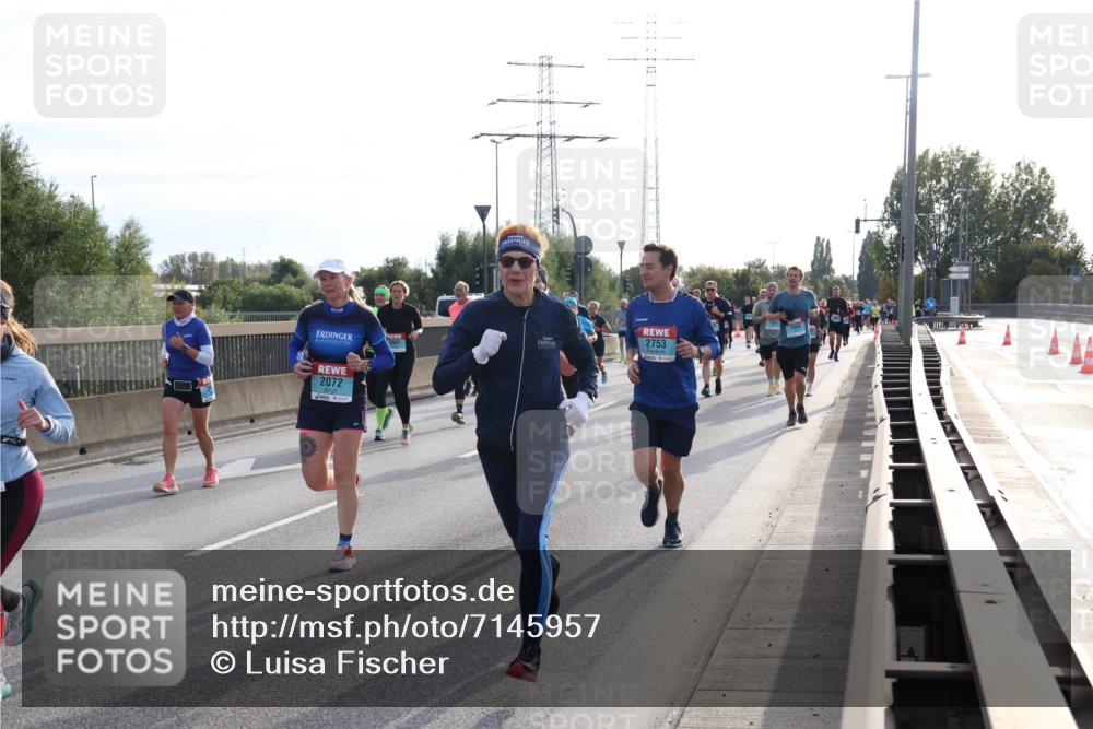 03.10.2024 - Köhlbrandbrückenlauf Luisa Fischer http://msf.ph/oto/7145957 03.10.2024 09:16:01 Position 3 2072, 1801, 2753 meine-sportfotos.de