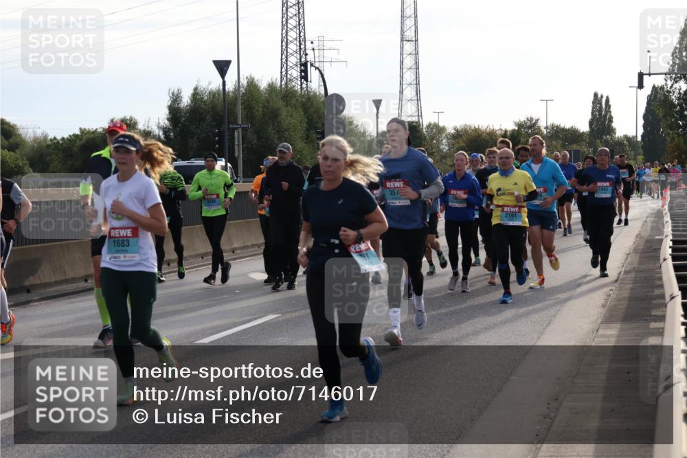 03.10.2024 - Köhlbrandbrückenlauf Luisa Fischer http://msf.ph/oto/7146017 03.10.2024 09:16:24 Position 3 1683, 3236, 357, 1982, 2191 meine-sportfotos.de