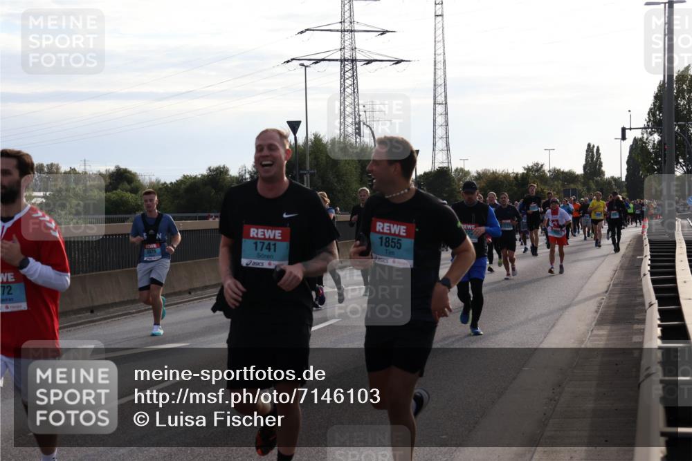 03.10.2024 - Köhlbrandbrückenlauf Luisa Fischer http://msf.ph/oto/7146103 03.10.2024 09:16:37 Position 3 72, 1741, 1855 meine-sportfotos.de