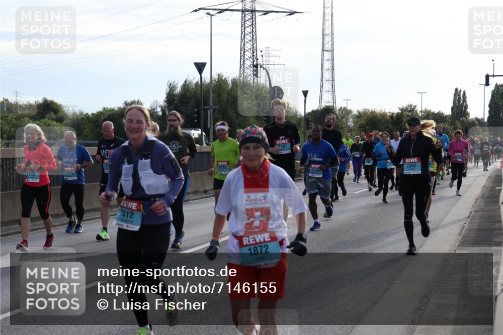 03.10.2024 - Köhlbrandbrückenlauf Luisa Fischer http://msf.ph/oto/7146155 03.10.2024 09:16:45 Position 3 2109, 2099, 22, 1473, 1767, 2812, 1872, 3723, 2502 meine-sportfotos.de