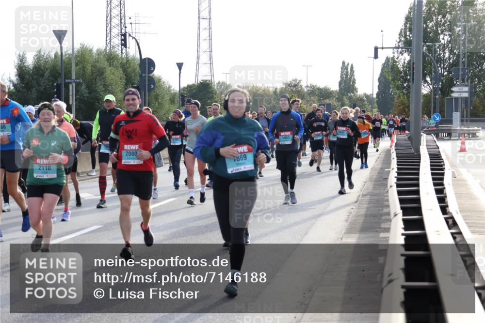 03.10.2024 - Köhlbrandbrückenlauf Luisa Fischer http://msf.ph/oto/7146188 03.10.2024 09:16:58 Position 3 88, 2080, 2110, 1951, 1869, 1453, 1657 meine-sportfotos.de