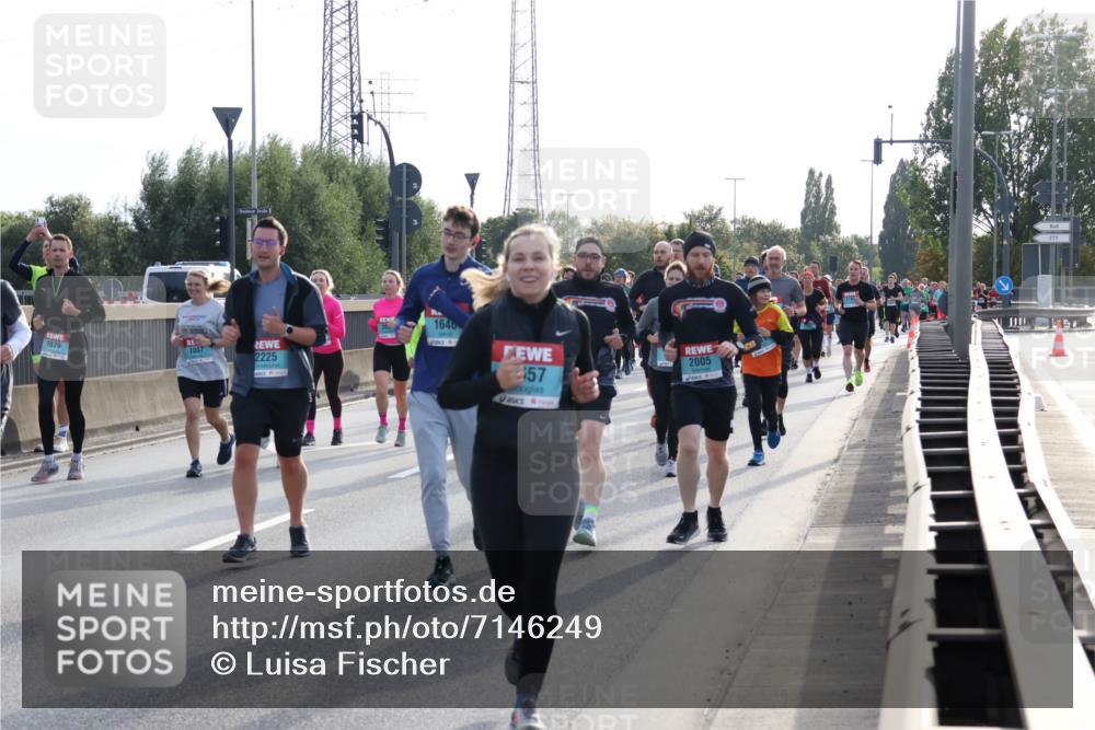 03.10.2024 - Köhlbrandbrückenlauf Luisa Fischer http://msf.ph/oto/7146249 03.10.2024 09:17:04 Position 3 1640, 1079, 1007, 2225, 57, 2005 meine-sportfotos.de