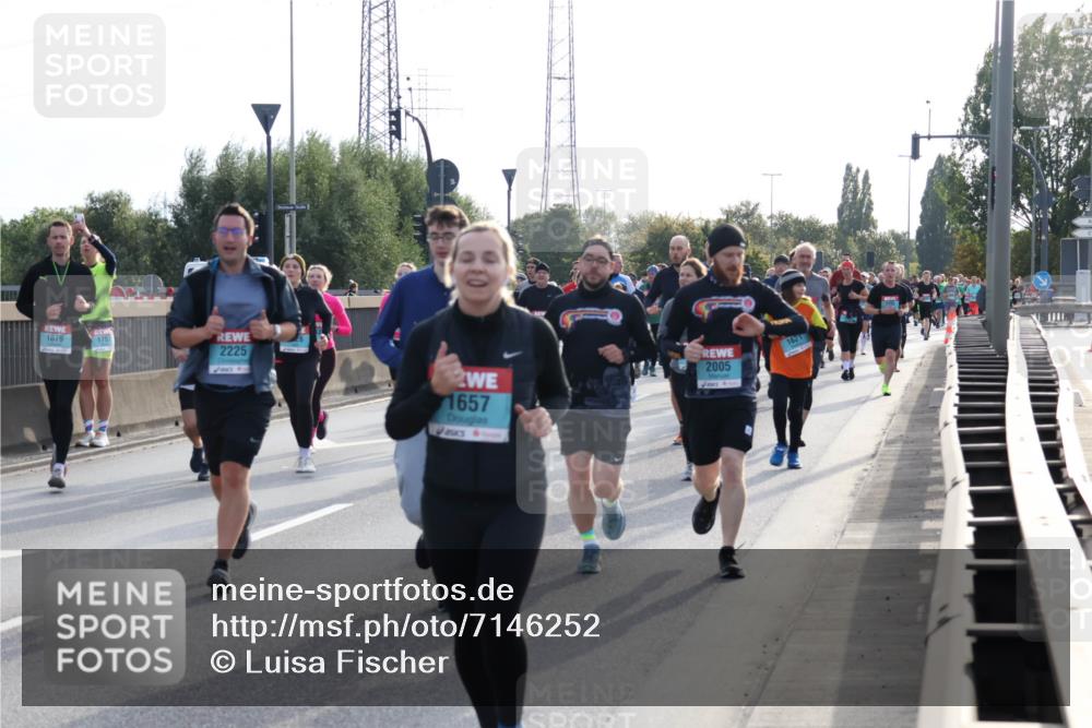 03.10.2024 - Köhlbrandbrückenlauf Luisa Fischer http://msf.ph/oto/7146252 03.10.2024 09:17:05 Position 3 1079, 2225, 1621, 2005, 1657 meine-sportfotos.de