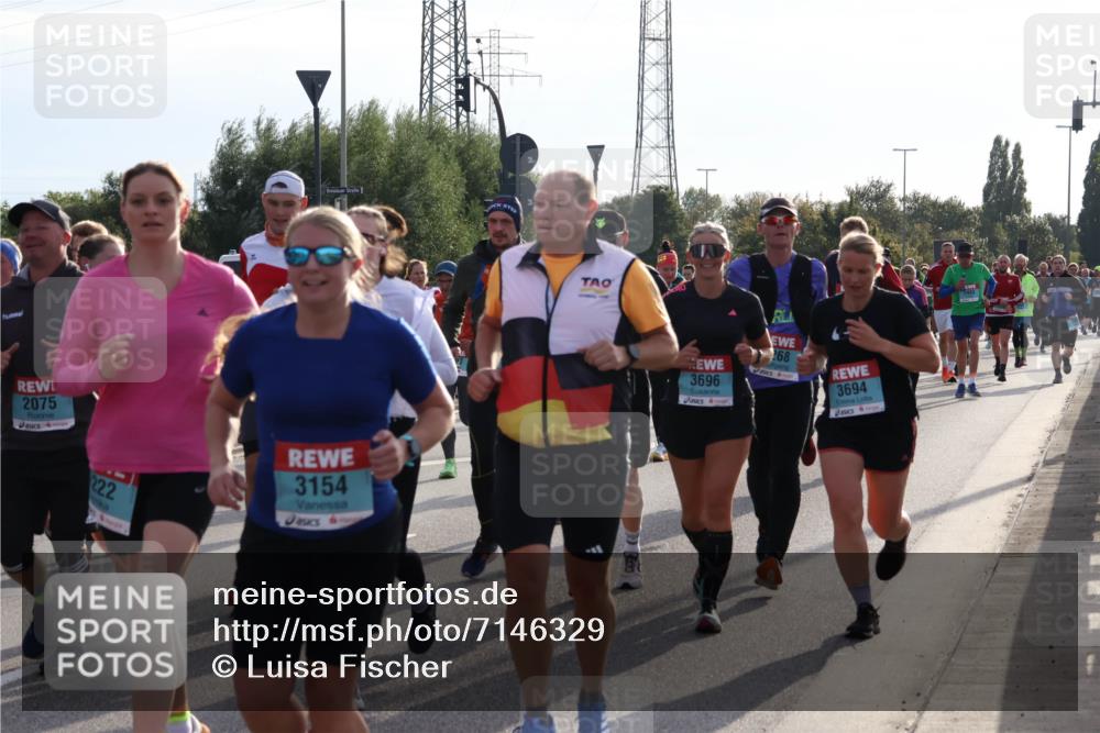 03.10.2024 - Köhlbrandbrückenlauf Luisa Fischer http://msf.ph/oto/7146329 03.10.2024 09:17:37 Position 3 2075, 222, 3154, 3696, 268, 3694 meine-sportfotos.de